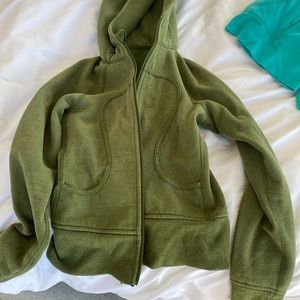 Lulu scuba sweater. Good condition
